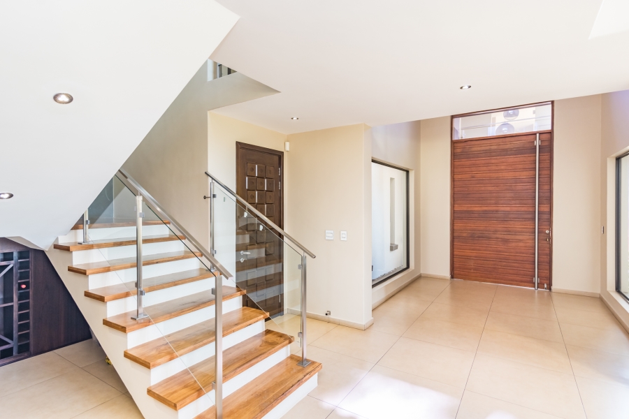 5 Bedroom Property for Sale in Hartebeesfontien AH North West